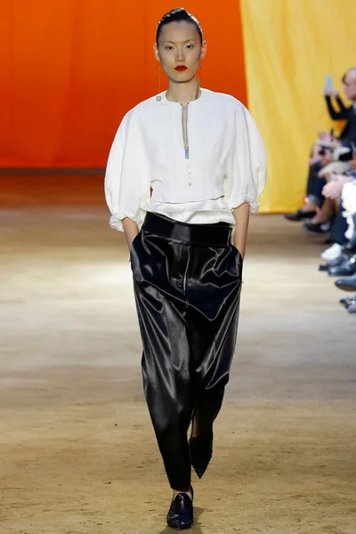 Look 13